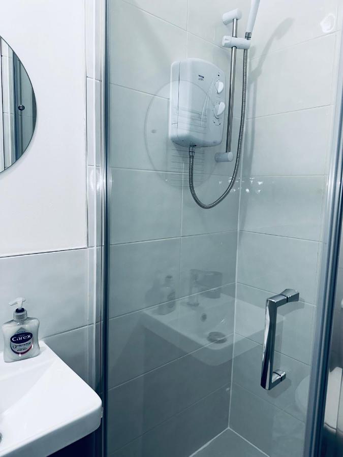 Stylish Town House - Modern Double Room - 1 Coventry Bagian luar foto